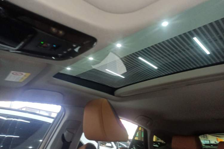 Used Toyota Venza 2023 2.0L CVT Two-Wheel Drive Prestige Version