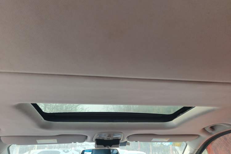 Used SAIC MAXUS G10 2016 2.0T Automatic Elite Edition
