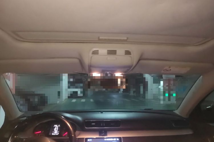 Used Volkswagen Magotan 2015 1.8TSI Advanced Model Headliner