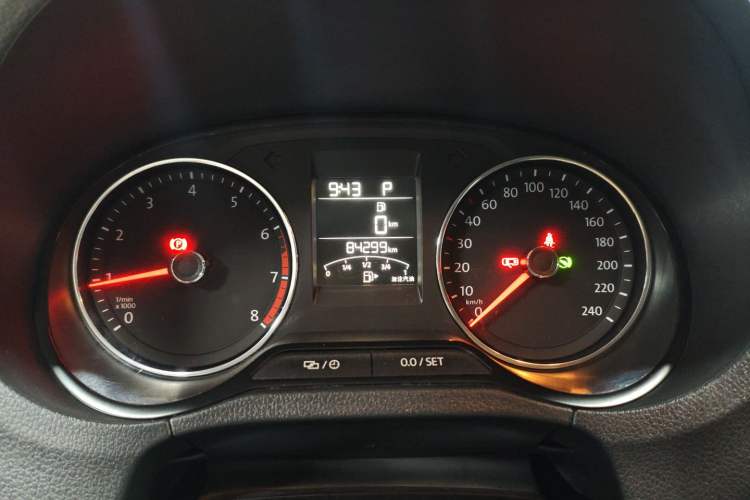 Used Volkswagen Polo 2016 1.6L Cross Polo Automatic Instrument Cluster