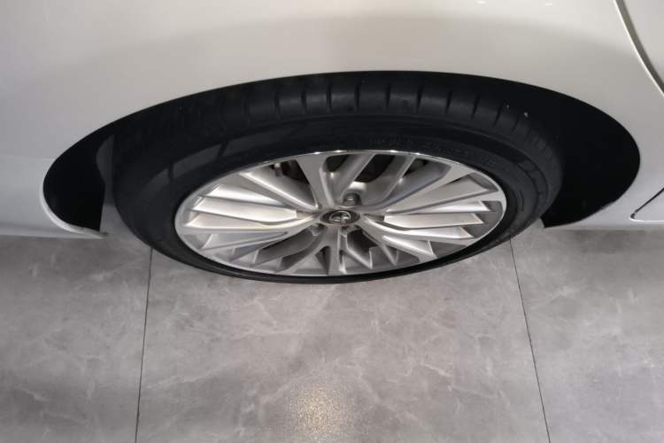 Used Toyota Camry 2019 Revised Version 2.5G Luxury Edition Right Rear Wheel Hub