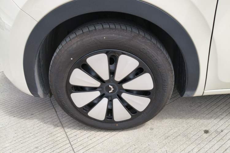 Used Wuling Bingo 2025 333 km Enjoyment Version Left Front Wheel Hub