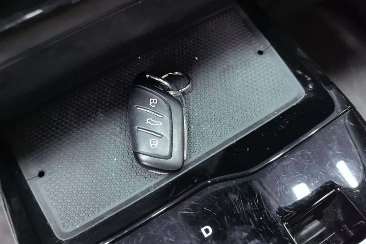 Used MG 4 EV 2022 425 km Luxury Edition