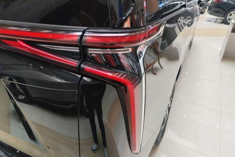 Used SAIC MAXUS G90 2022 2.0T Interstellar Seven-Seater