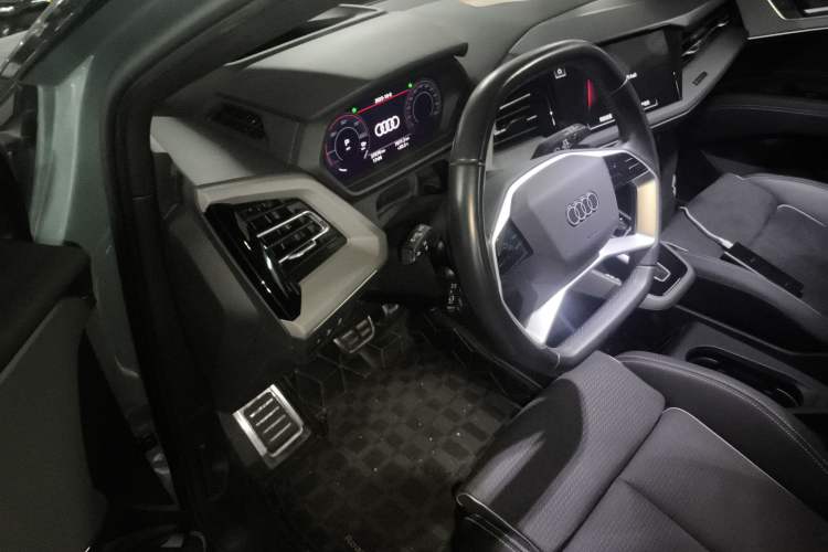 Used Audi Q5 e-tron 2022 40 e-tron Starlight Edition Mech Kit
