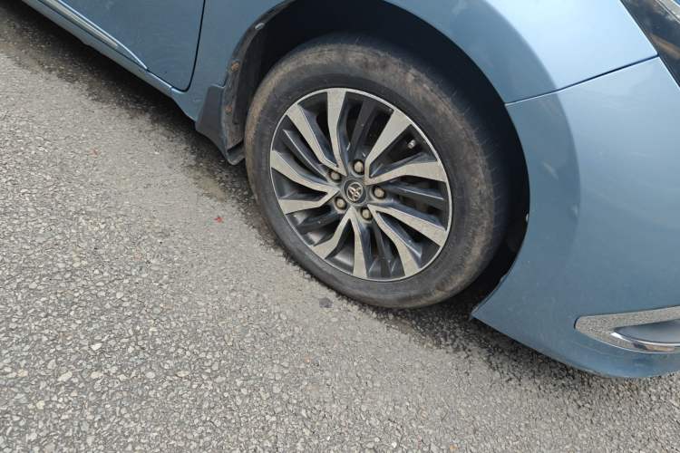 Used Toyota Corolla 2018 Dual-Engine 1.8L E-CVT Smart Edition Right Front Wheel Hub