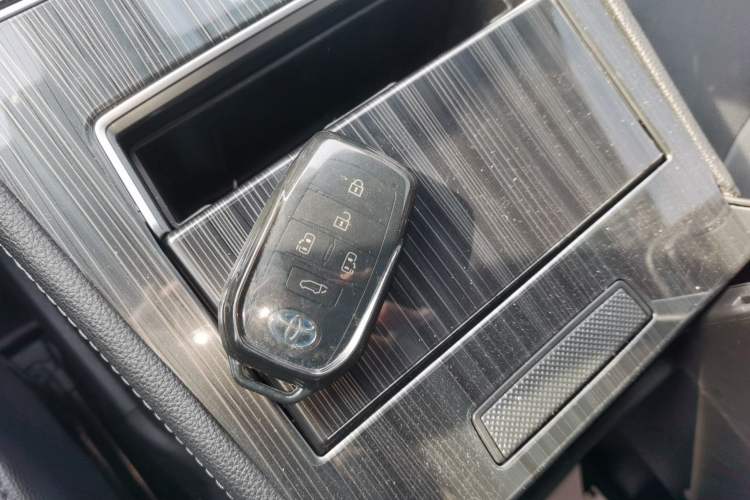 Used Toyota Sienna 2021 2.5L Hybrid Premium Edition
