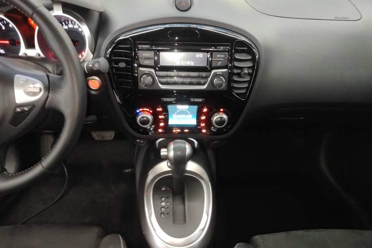 Used Infiniti ESQ 2014 1.6L Spontaneous Edition