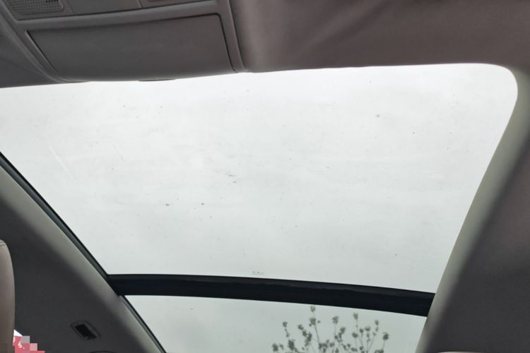 Used Volkswagen Tiguan 2013 2.0 TSI Automatic All-Wheel Drive Luxury Edition Headliner