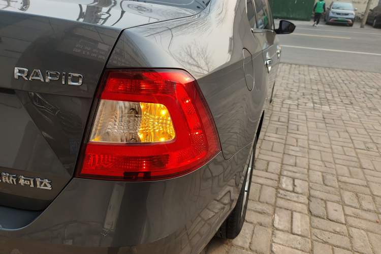 Used Skoda Rapid 2016 1.4L Manual Front-Wheel Drive Model