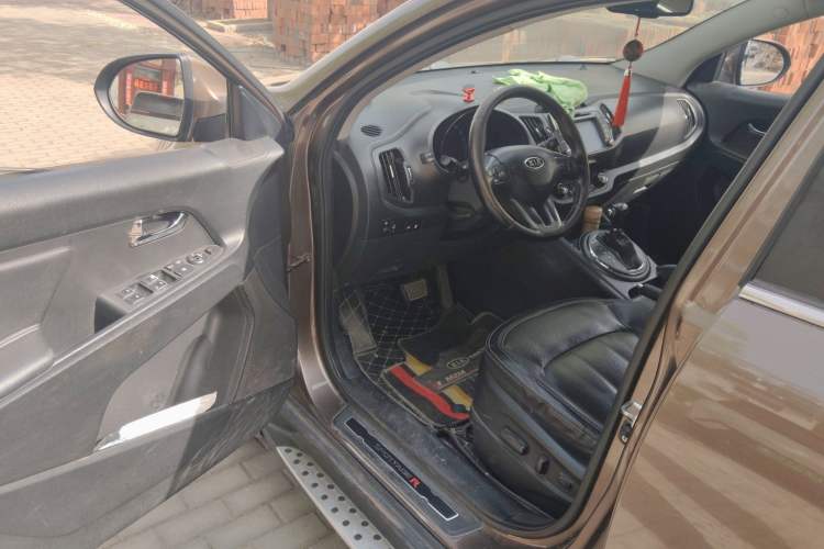 Used Kia Sportage R 2014 2.0L Automatic Two-Wheel Drive Premium Special Driver Seat