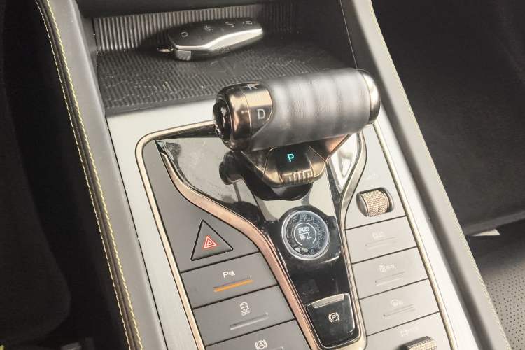 Used BYD Yuan PLUS 2024 Honor Edition 510KM Leading Model Gear Lever