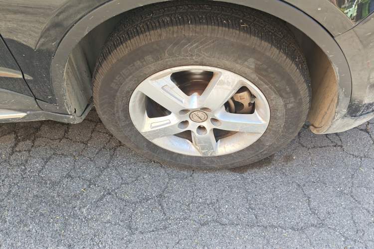 Used Zotye Domy X5 2015 1.5T Manual Luxury Version China IV Standard Right Front Wheel Hub