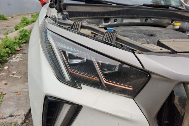 Used GAC Trumpchi GS4 PLUS 2021 270T Automatic Star Edition Right Front Headlight