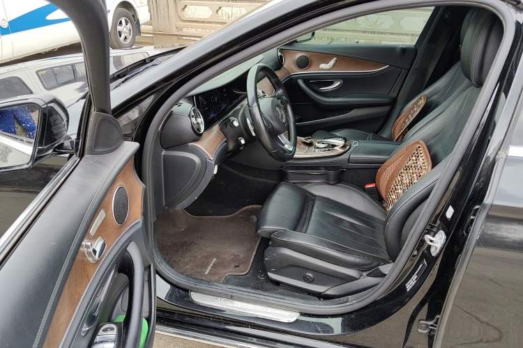 Used Mercedes-Benz E-Class 2016 E 200 L
