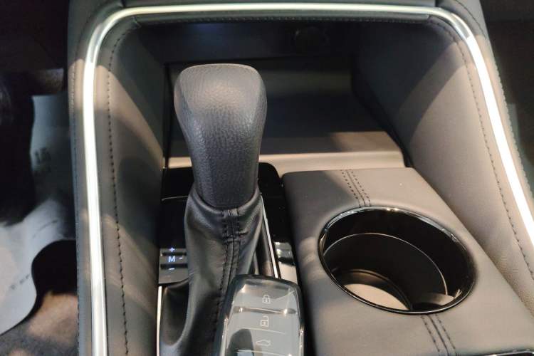 Used Toyota Avalon 2024 2.0L Ambition Edition Gear Lever