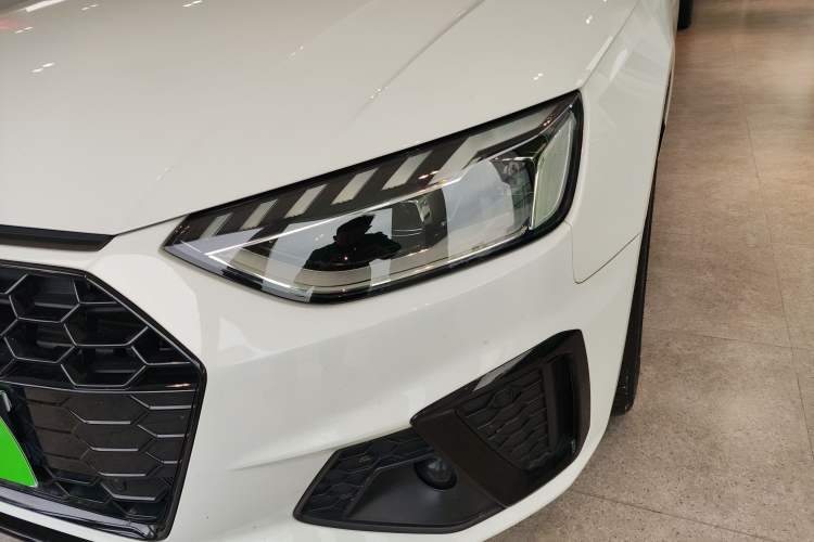 Used Audi A4L 2022 40 TFSI Luxury Dynamic Model