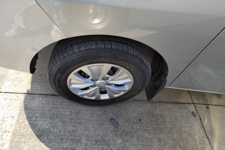 Used JAC Refine M3 2022 PLUS 1.5T 7-Seater Standard Model