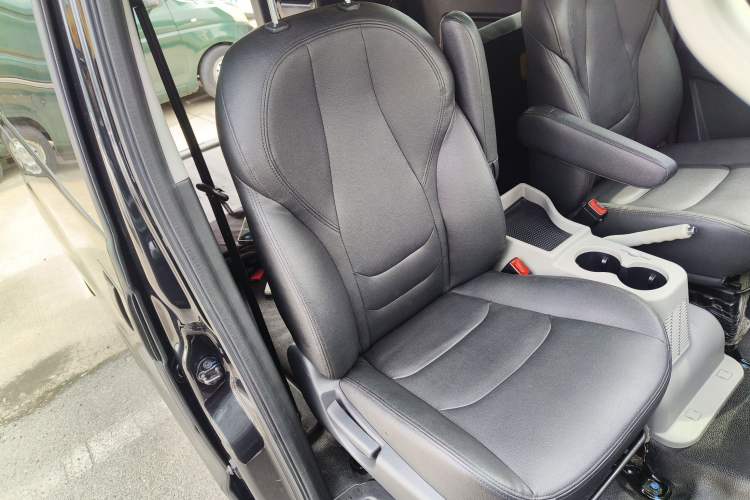 Used JAC Refine M3 2018 IKEA Edition 1.6L Luxury Model Right Front Seat