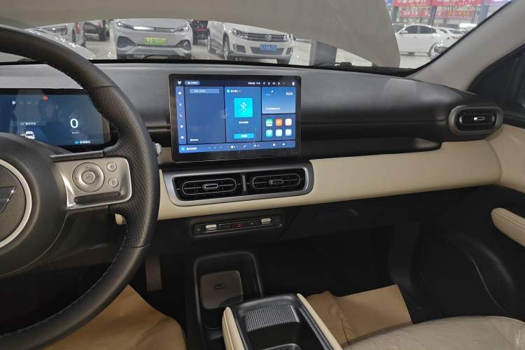 Used Wuling Bingo PLUS 2024 330 km Range Five-Seater Version
