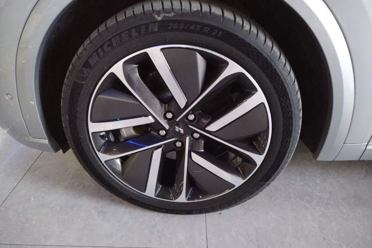 Used Li Auto L9 2022 Max model Exterior 4