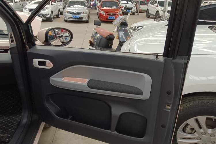 Used Chery New Energy QQ Ice Cream 2022 170km Sundae Phosphate Lithium-Ion