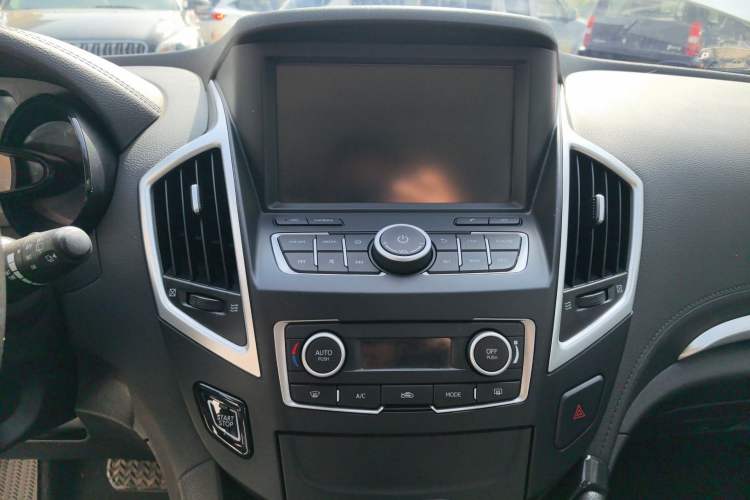 Used Dongfeng Aeolus AX7 2015 2.3L Automatic ZhiZun Version