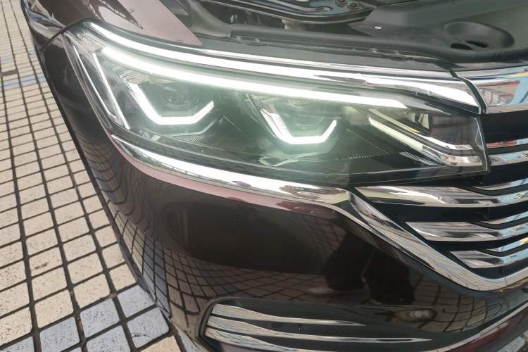 Used Volkswagen Viloran 2020 380TSI Prestige Edition
