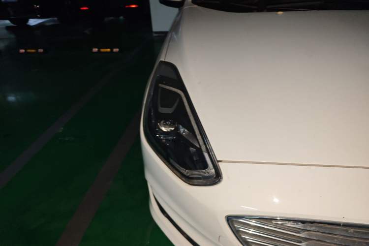 Used Ford Escort 2019 Revised Version 1.5L Automatic Enjoyment Type China VI Standard Right Front Headlight