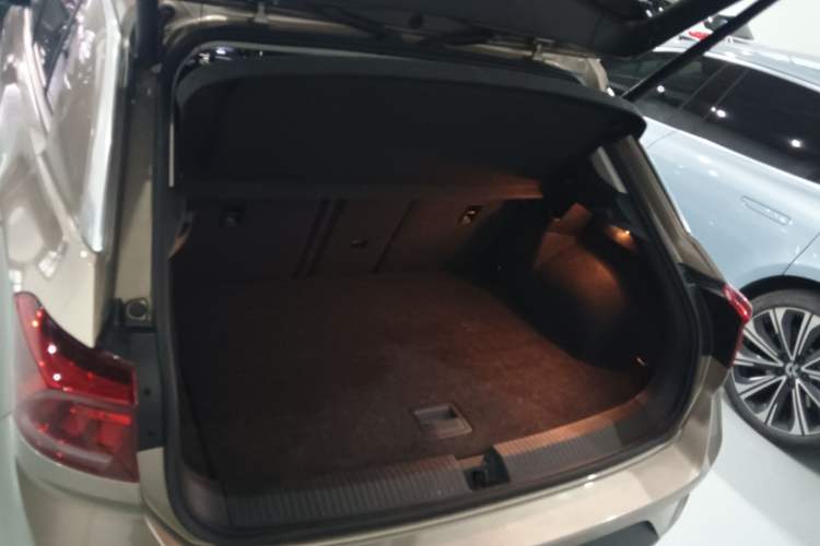 Used Volkswagen T-ROC 2018 280TSI DSG Two-Wheel-Drive Comfort Version China V Standard