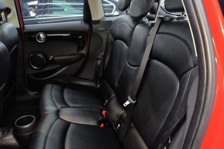 Used MINI 2019 1.5T ONE PLUS Five-Door Edition
