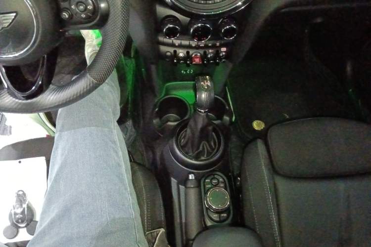 Used MINI 2016 1.5T COOPER Pioneer Edition Five-Door Model
