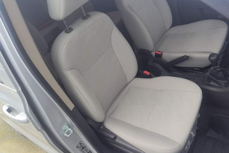 Used Wuling Hongguang V 2022 1.5L Enjoy Edition Electric-Powered LAR Right Front Seat