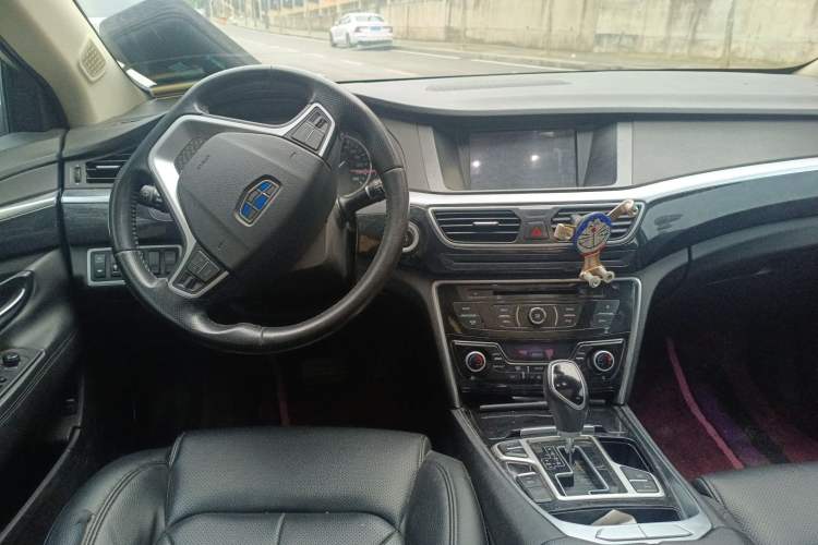 Used Geely Auto Emgrand GT 2015 1.8T Luxury Model Center Console