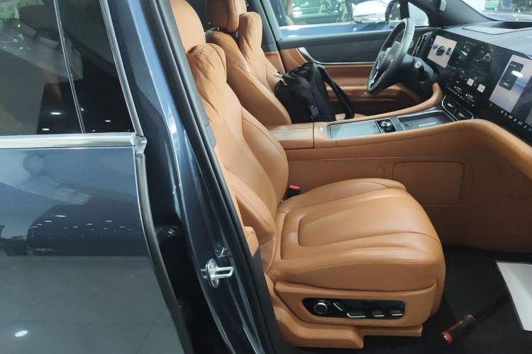 Used Hima AITO M9 2024 Range-Extended Ultra Version 42 kWh 6-Seater Model
