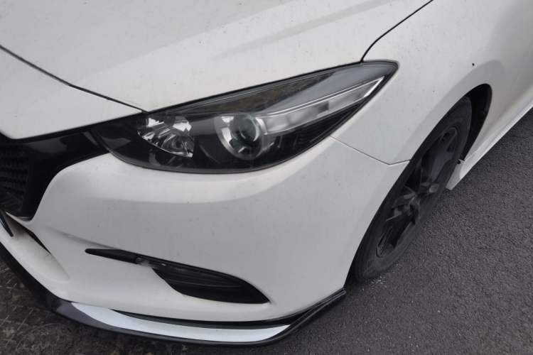 Used Mazda 3 Axela 2019 Cloud-Controlled Version Sedan 1.5L Automatic Comfort Trim China V Standard Left Front Headlight