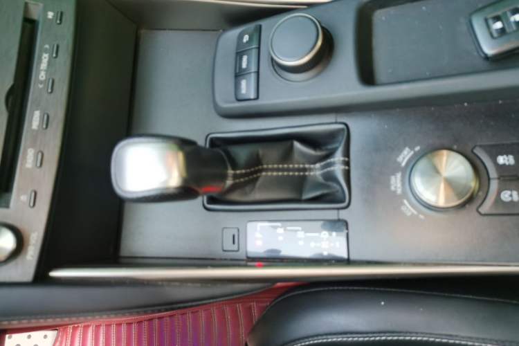 Used Lexus IS 2017 300 F SPORT Edition Gear Lever
