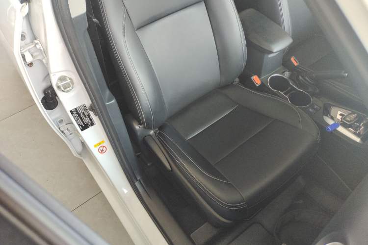 Used Toyota Corolla 2018 1.2T S-CVT GL Smart Enjoyment Version Right Front Seat