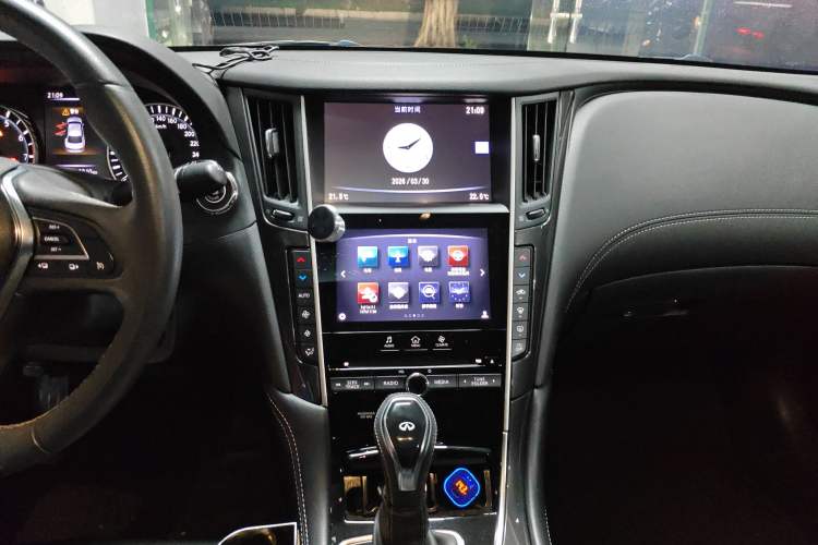 Used Infiniti Q50L 2018 2.0T Comfort Edition China VI Standard Audio And AC Panel