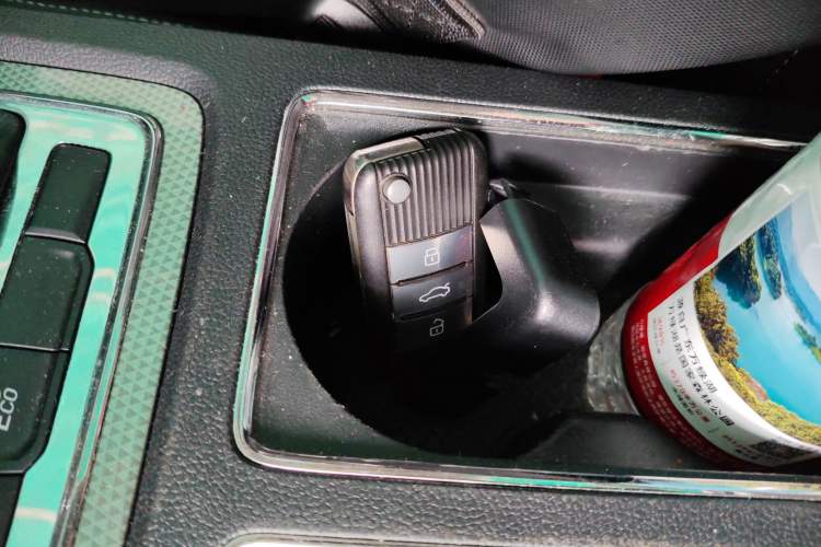 Used Roewe i6 2019 PLUS 1.6L CVT 4G Connected Flagship Deluxe Edition Vehicle Key