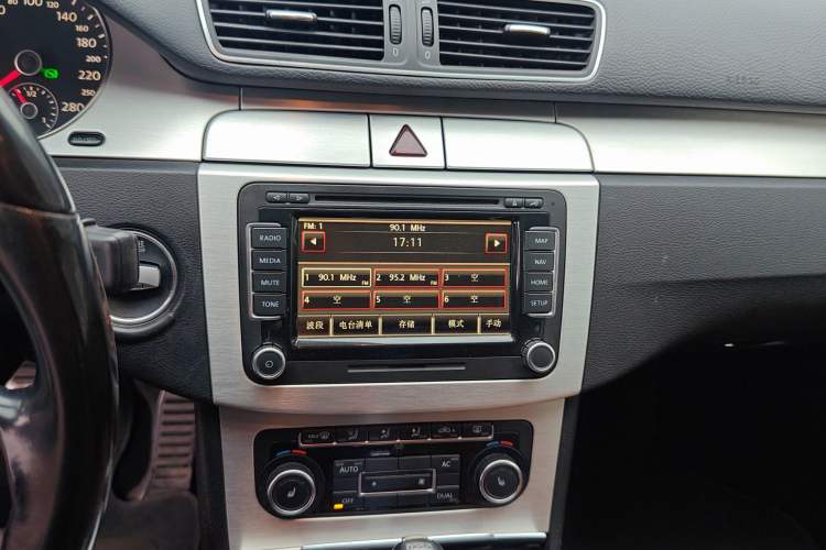 Used Volkswagen FAW-Volkswagen CC 2011 2.0 TSI Ultimate Edition Audio And AC Panel