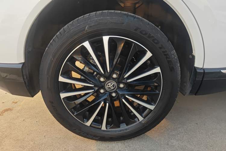 Used Toyota Venza 2022 2.0L CVT Two-Wheel Drive Prestige Edition