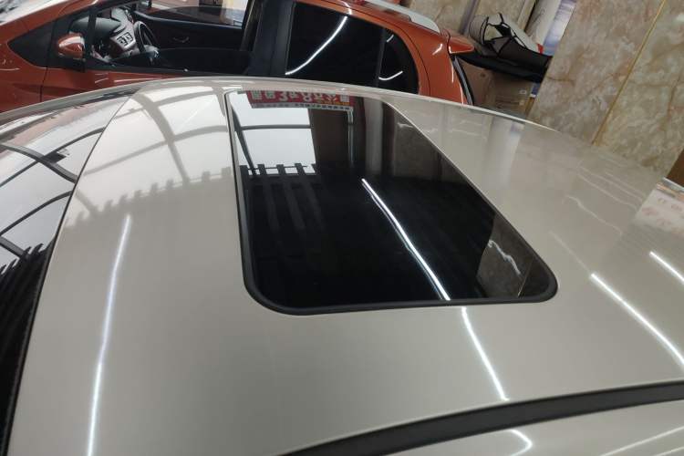 Used Roewe 350 2015 1.5L Manual Luxury Sunroof Edition