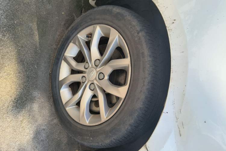 Used Geely Auto Emgrand GL 2017 1.8L Manual Elite Model
