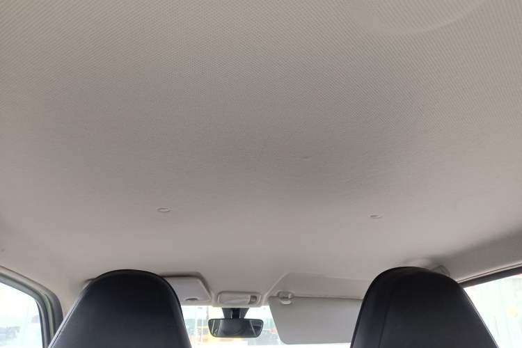 Used Wuling Hongguang MINIEV 2022 Macaron Premium Model – Lithium Iron Phosphate Headliner