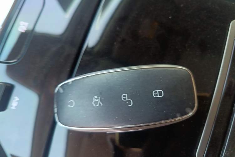 Used Denza D9 2024 DM-i 980 Four-Wheel Drive Prestige Model