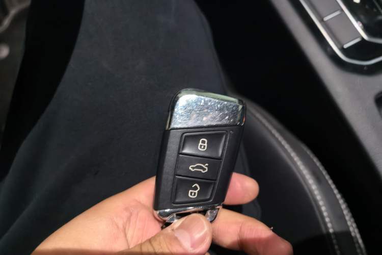 Used Volkswagen Magotan 2020 380TSI DSG Luxury Version Vehicle Key