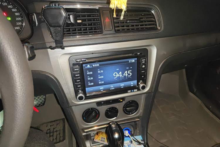 Used Volkswagen Lavida 2013 Revised Version 1.4 TSI DSG Comfort Edition
