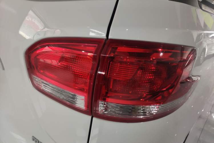 Used SAIC MAXUS G10 2018 PLUS 2.0T Automatic Smart Edition Right Rear Taillight