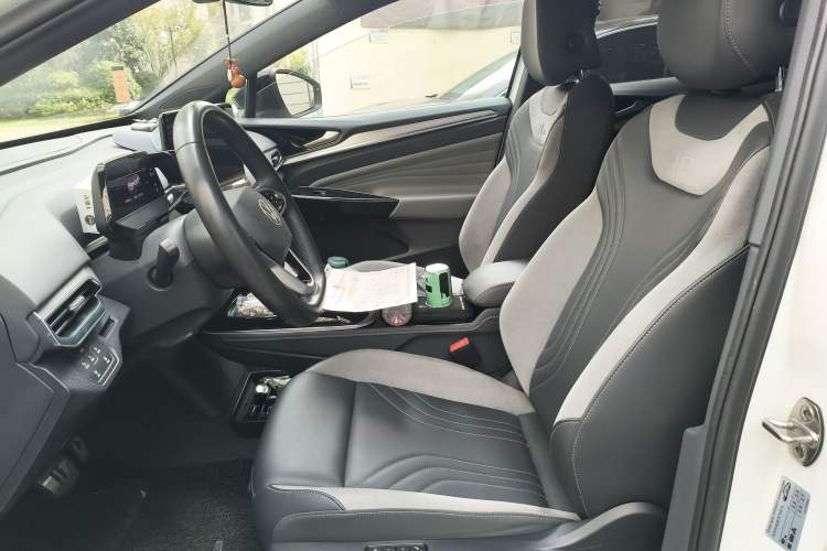 Used Volkswagen ID.4 CROZZ 2021 Long-Range PRO Two-Wheel Drive Version Left Front Seat